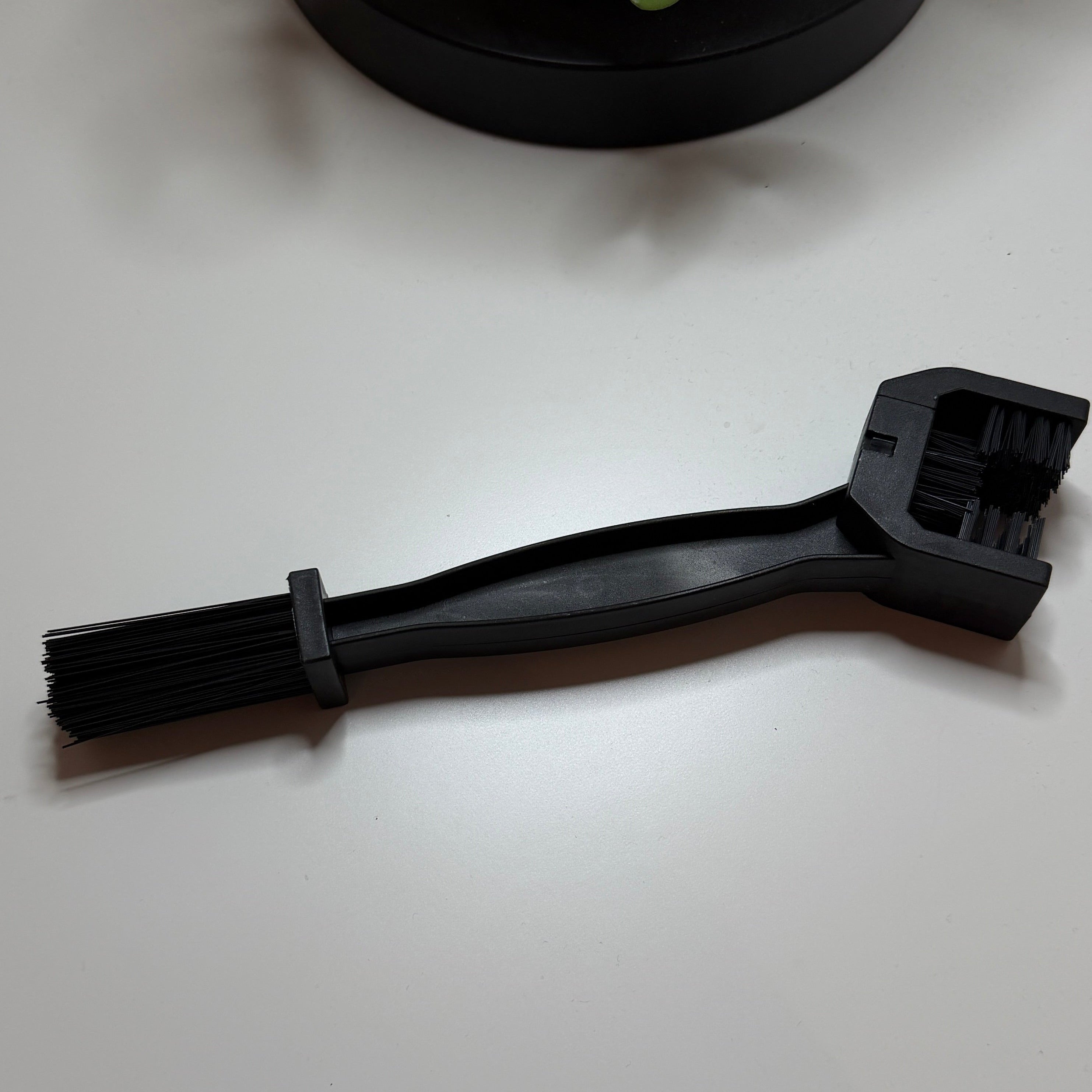 Chain Brush