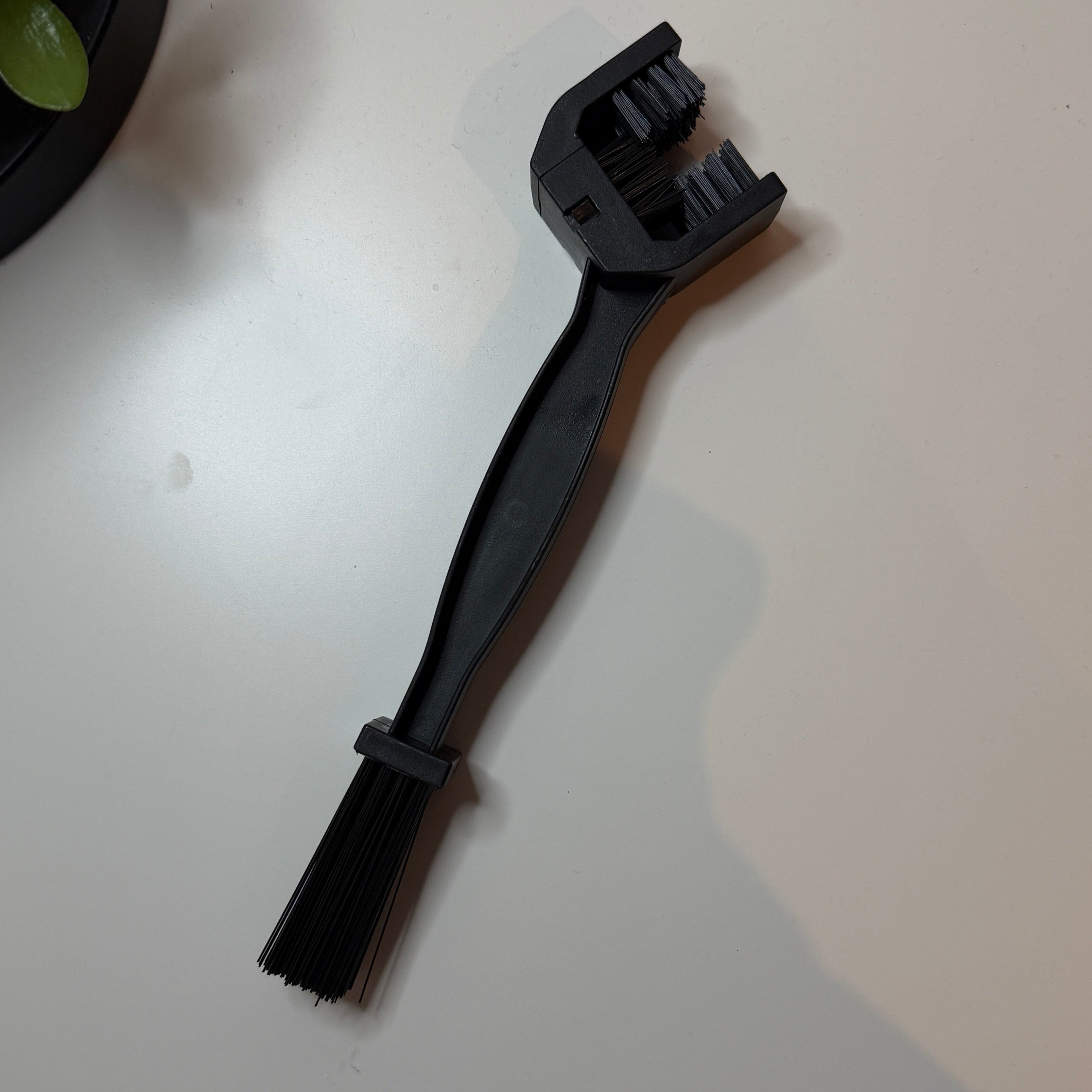 Chain Brush